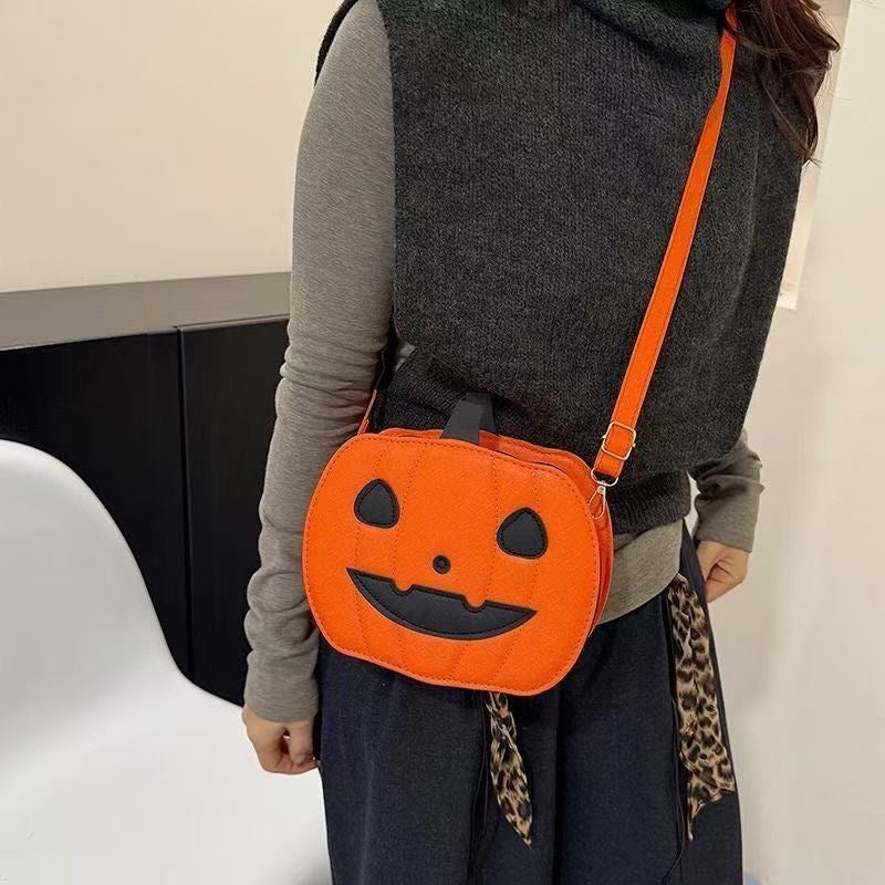 Small Spooky Pumpkin Purse